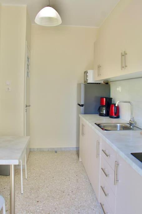 Στην καρδιά της Γλυφάδας 100m από την Θάλασσα. Διαμέρισμα Αθήνα Εξωτερικό φωτογραφία